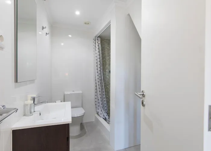 Central&quiet In Graca * Lisbon