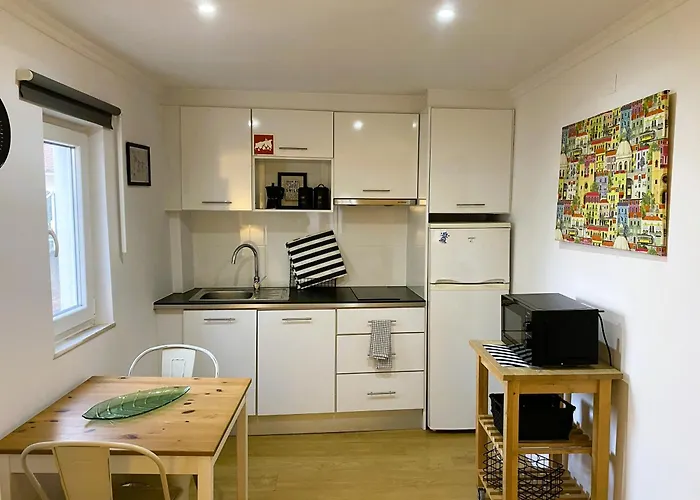 Apartment Central&quiet In Graca Lisbon