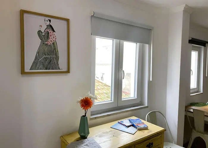 Central&quiet In Graca Lisbon